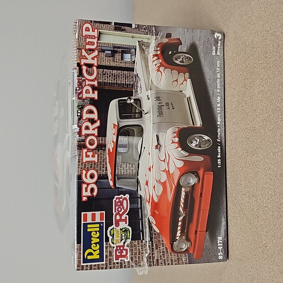 New Sealed-Revell 1956 Ford Pickup "Ed Roth" Big Daddy Edition Model Car Kit - Picture 3 of 9